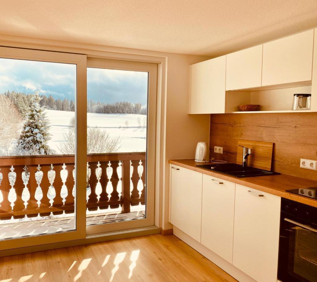 Gaestehaus Steiert Fewo Kuhbergblick Ленцкирх Екстериор снимка